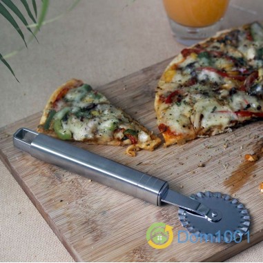 Нож за пица и тесто
